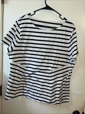 LIKE NEW Talbots Black & White Stripe Short Sleeve Tee Pleated (XL) 🖤🤍